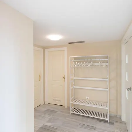 Casa Mila - Luxury 2br With Swimming Pool Apartment